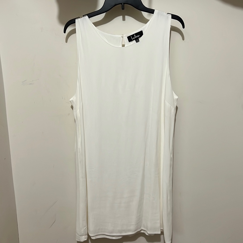 XL White Lulus Dress *NEVER WORN*